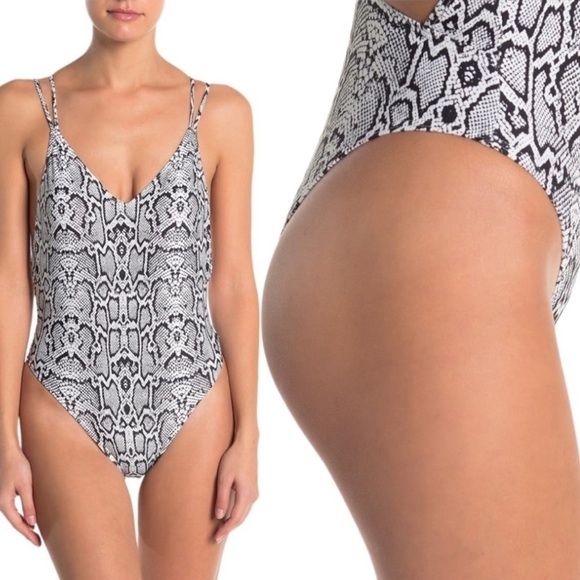 🆕 KENDALL + KYLIE Women's Black and White Swimsuit-one-piece size medium - Picture 2 of 8